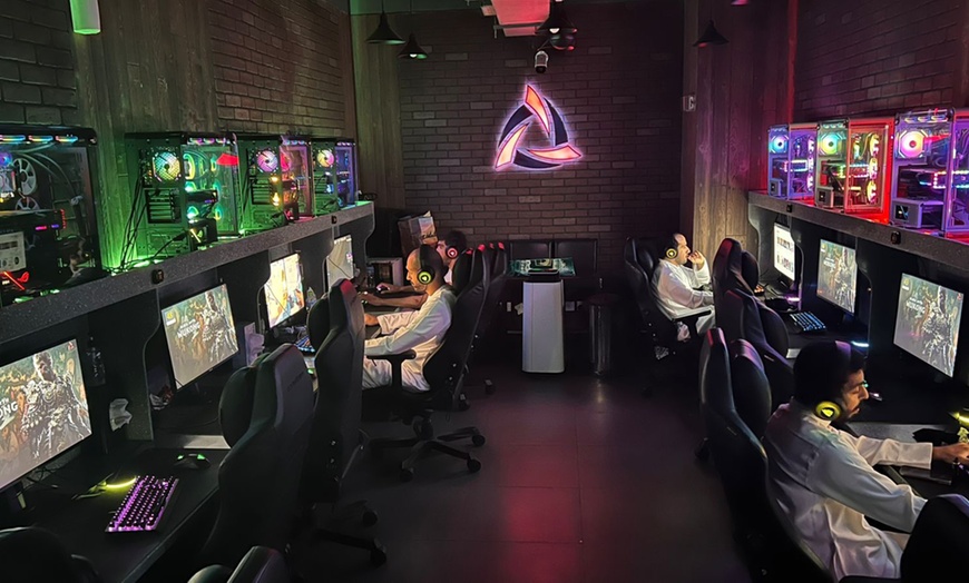 Image 2: Gaming In General, Small Private, or Big Private Room w/ Optional Food