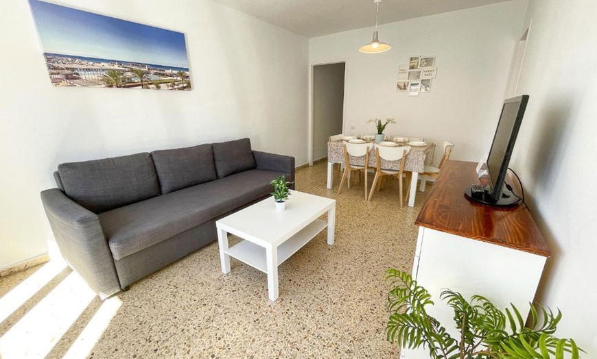 Image 7: Tarragona: 2 o 4 noches en apartamento para hasta 6 personas