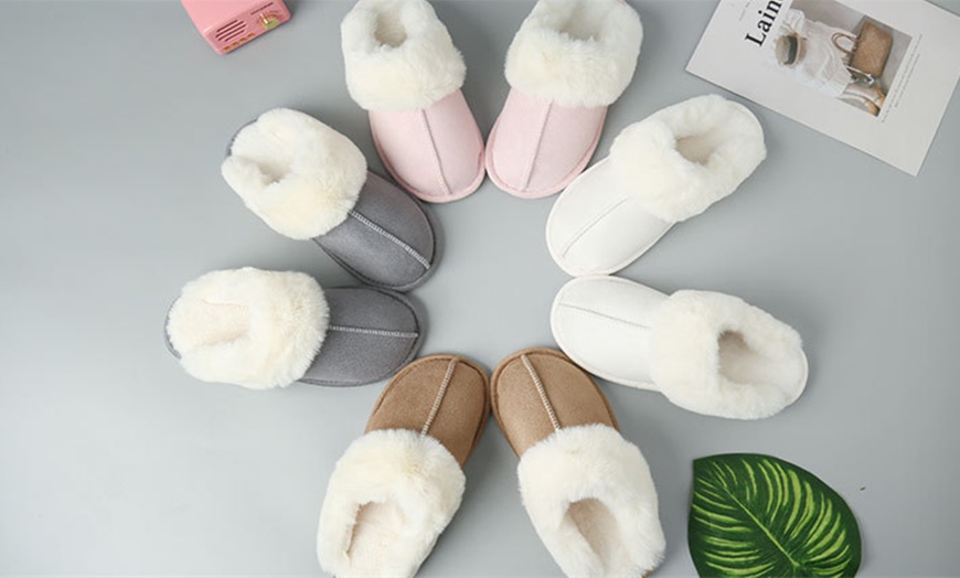 Image 4: Women's Indoor Warm Plush Slippers