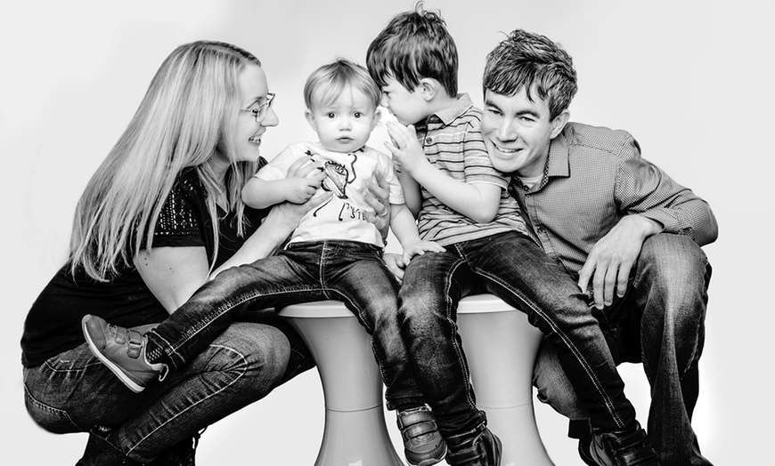 Image 6: Up to 96% Off on Family Photoshoot with three 7"x5" Prints  