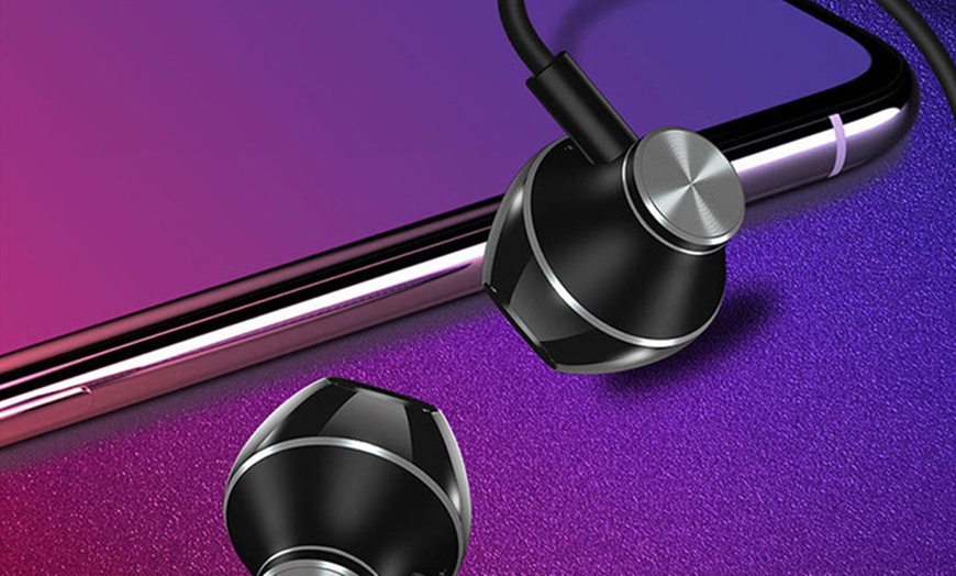 Image 11: In-Ear Earphones with Microphone