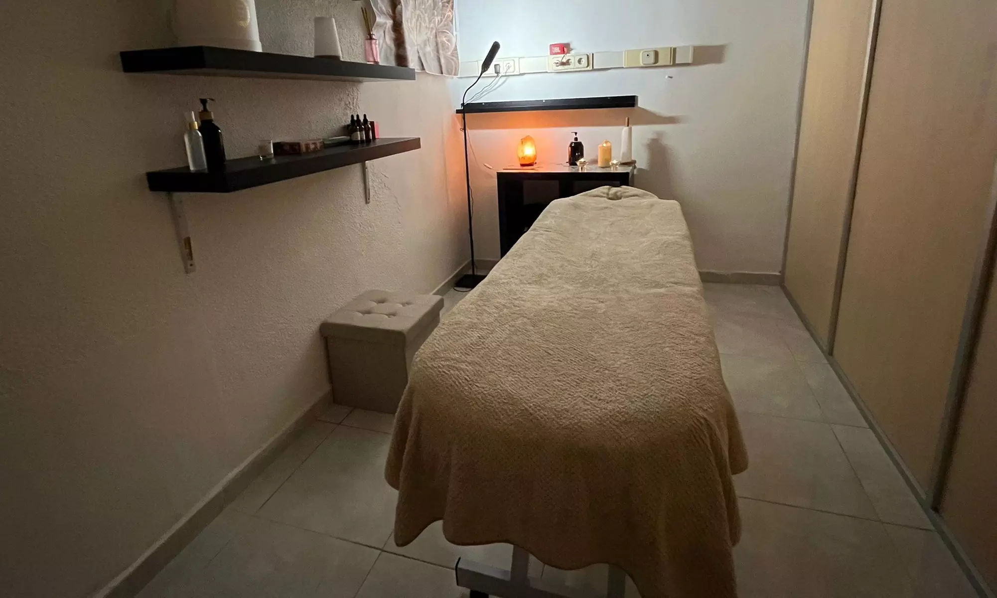 Masaje de hasta 60 minutos a elegir entre varias disciplinas