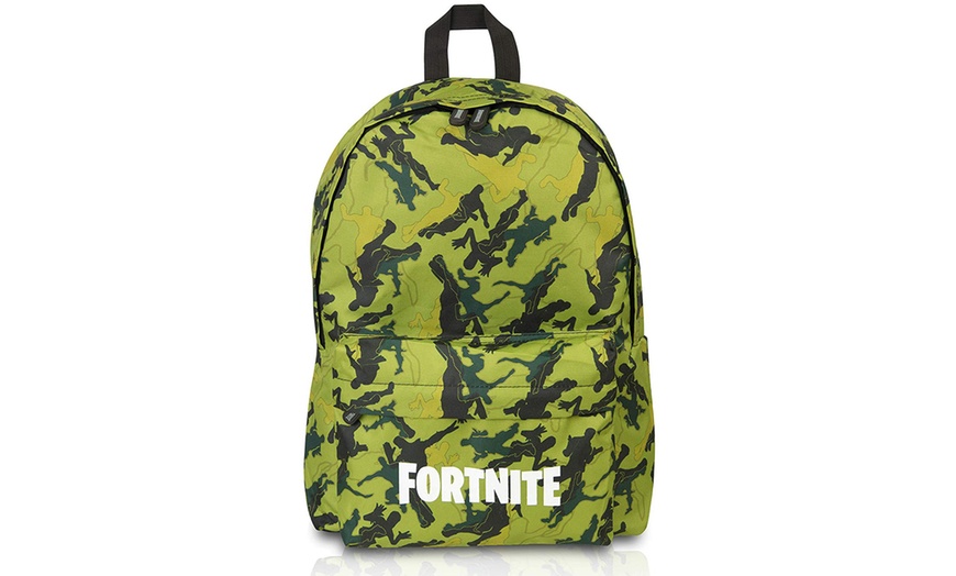 Image 1: Green Camouflage Backpack