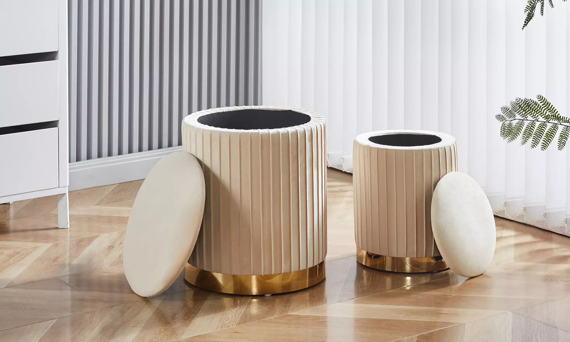 Juego 2 pufs de terciopelo