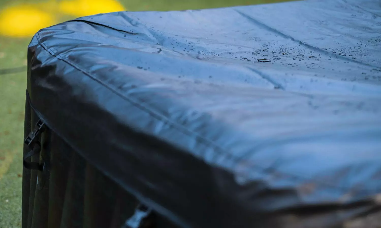 Piscina gonfiabile con sistema di riscaldamento