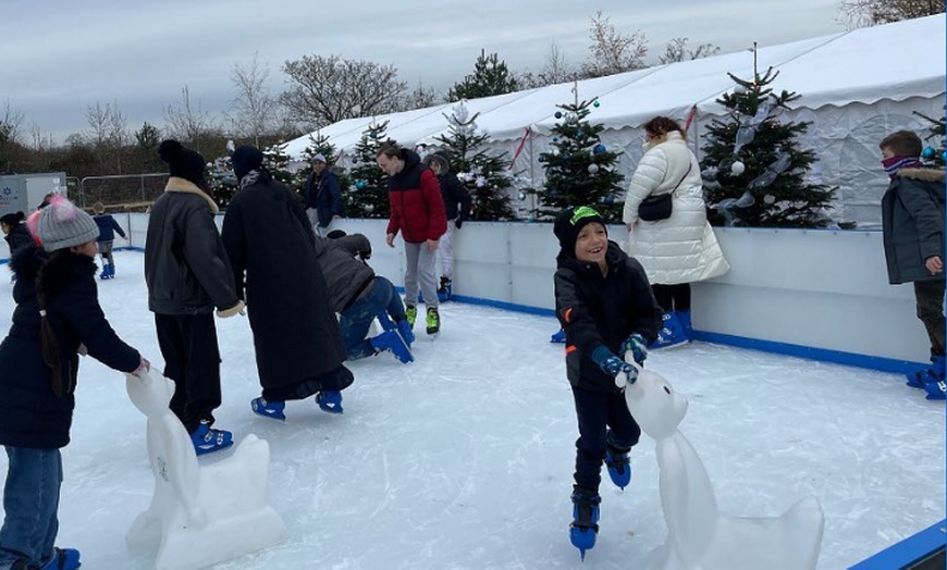 Image 9: Winter Christmas outdoor Ice skating for Families