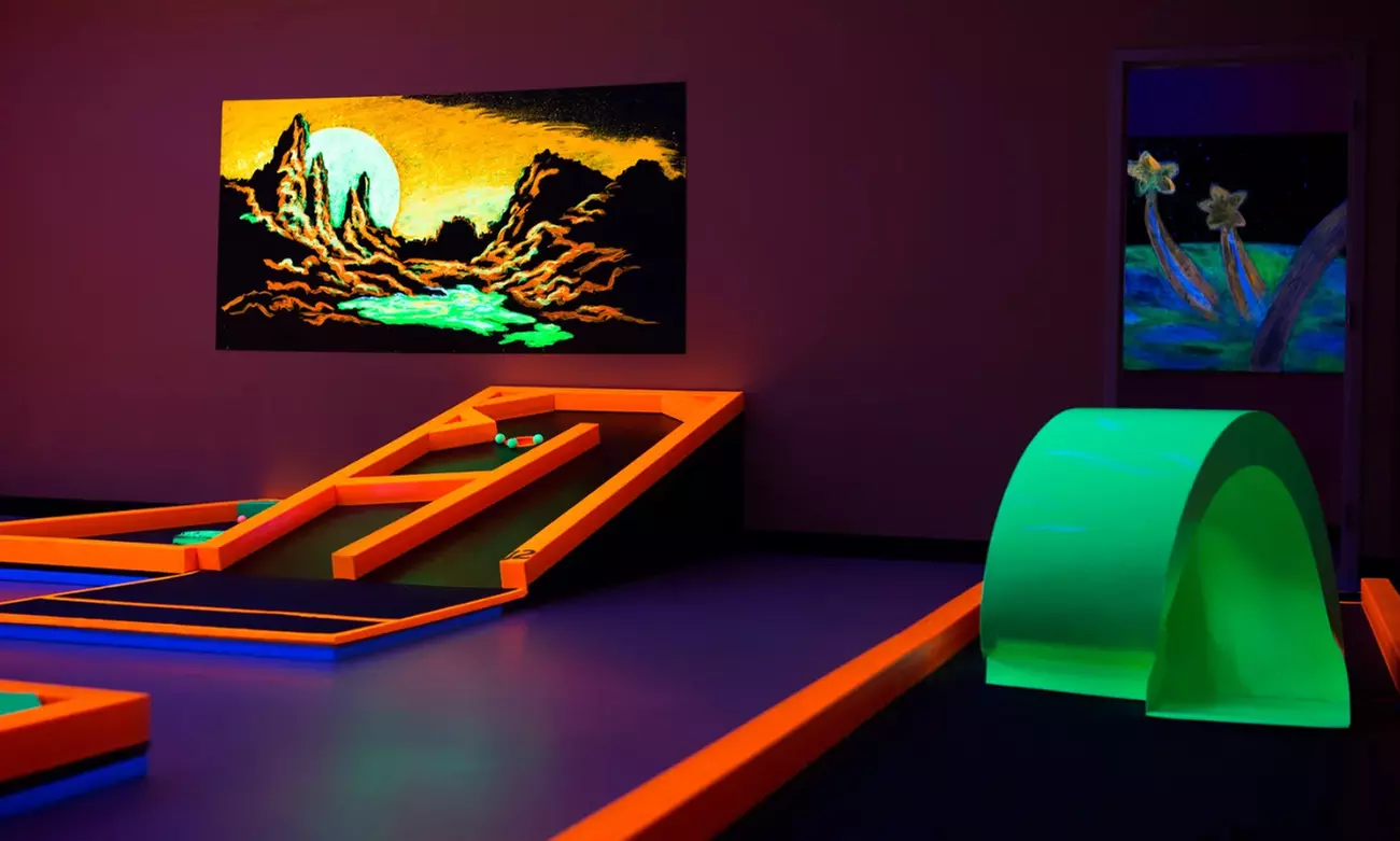 Glow-in-the-Dark Mini Golf with Vibrant Challenges – Norman