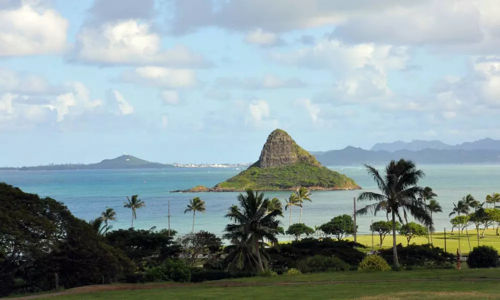 Full-Day 16 Location Tour Including Snorkeling with Tour Guide in Oahu