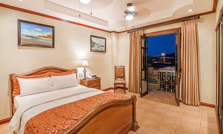 Image 4: ✈ 5-Night Luxe Costa Rica Beach & City Trip with Air & Car