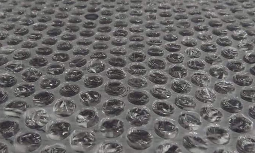 Image 2: Jumbo Bubble Wrap Roll