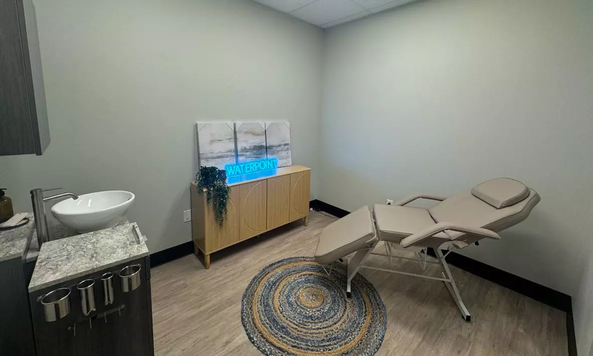 Enhance Your Look with One, Two or Three Eyebrow Tint Sessions at MMT