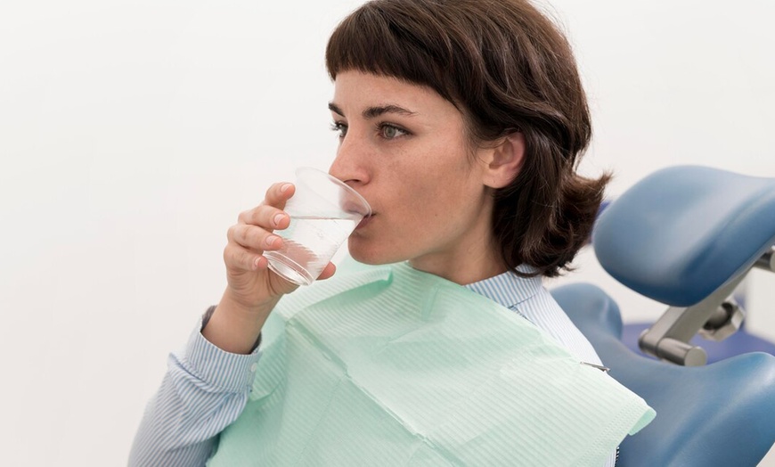 Image 6: Limpieza bucal con radiografía y opción a curetaje de 1 o 2 arcadas