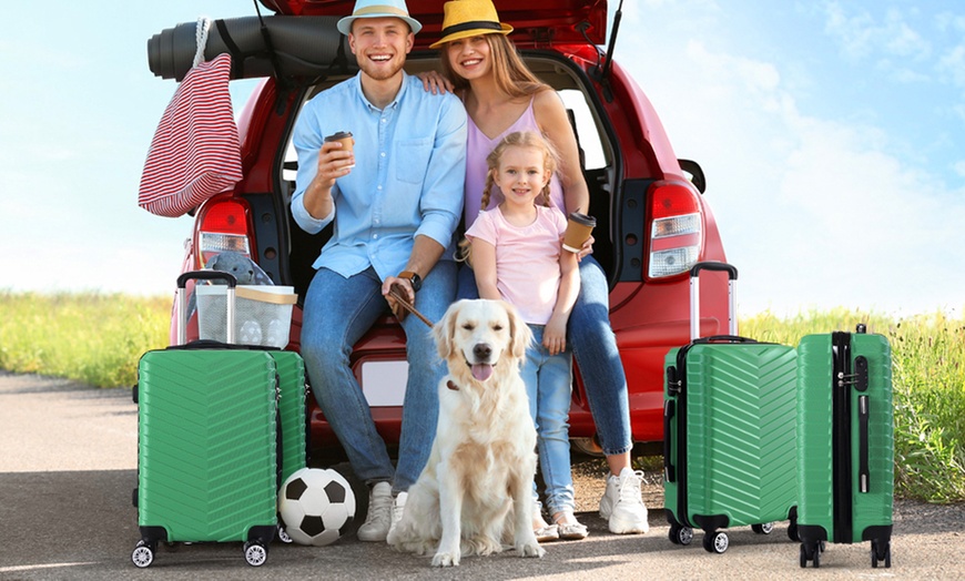 Image 25: Hardshell Lightweight Suitcase