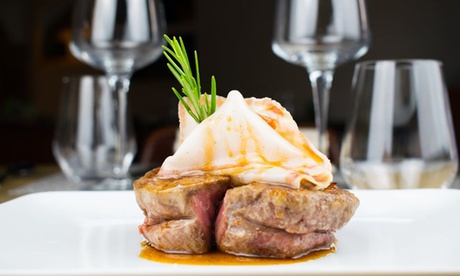 Menu alla carta con dolce e vino per 2 persone al Convivio Ristotigelleria Toscana (sconto fino a 47%)