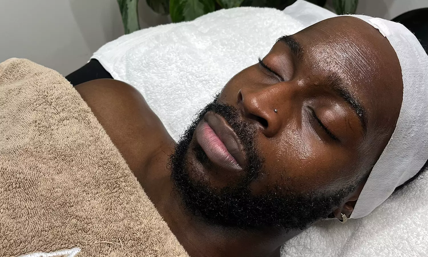 Up to 60% Off on Facials & Couples Facials at Akemi Beauty