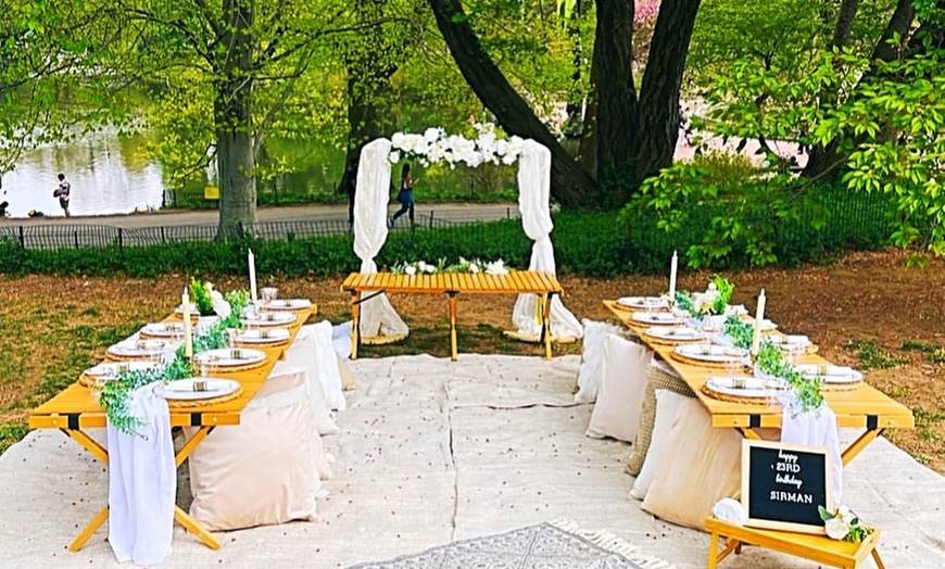 Image 2: Central Park Picnic Experience with Custom Themes!