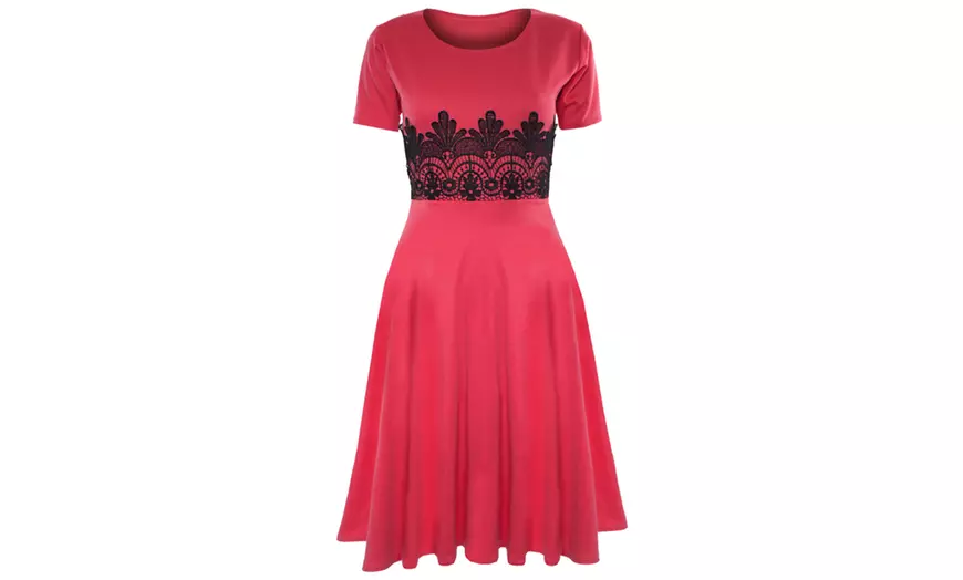 Image 4: Robe patineuse évasée