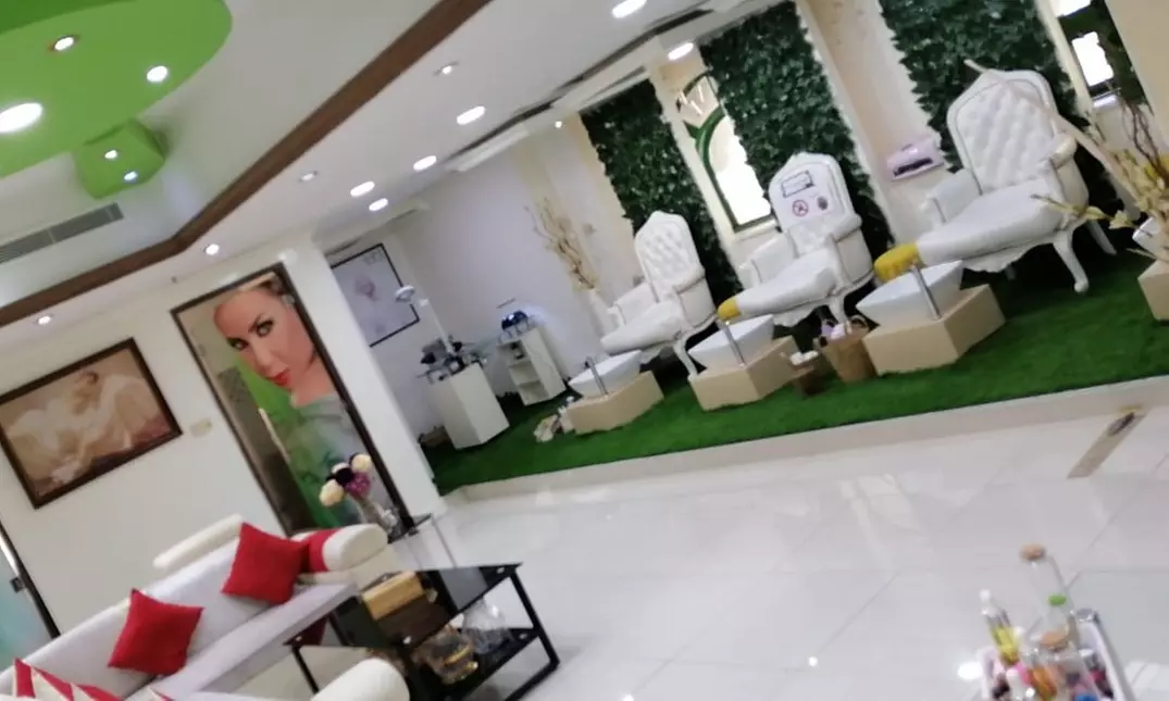 Classic Colour Mani-Pedi