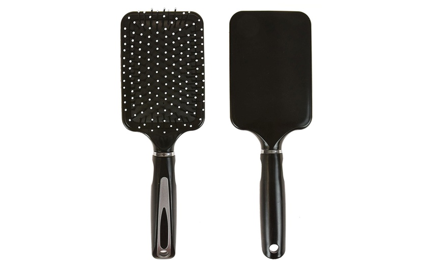 Image 4: One or Two Tangle-Free Hairbrushes