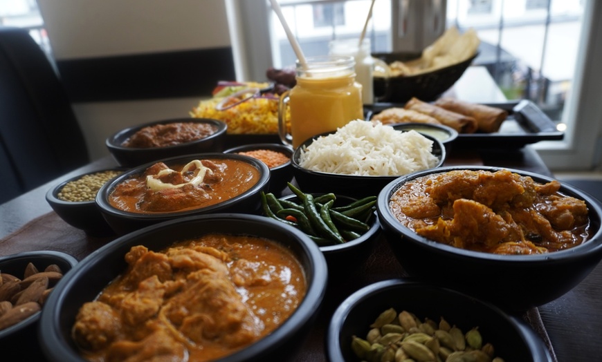 Image 2: Spice up your day: Indiase lunch of diner in hartje Antwerpen