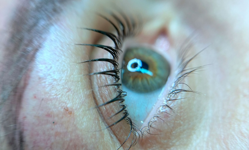 Image 4: Lifting y tinte de pestañas o con diseño de cejas  y depilación