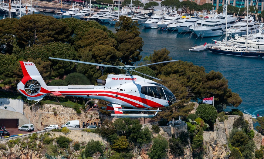 Image 3: Baptême ou vol panoramique en hélicoptère avec Héli Air Monaco