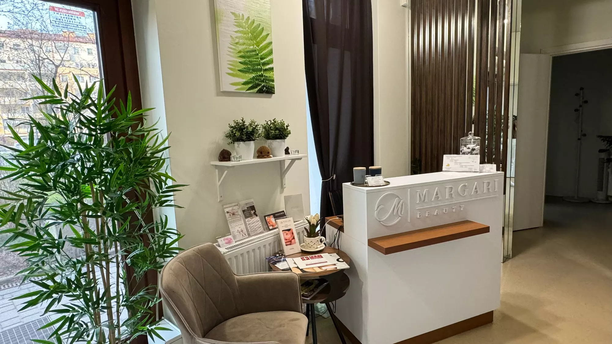 Hiszpański lub Japoński masaż twarzy z ampułką w Margari Beauty