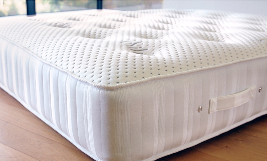 Image 6: Kensington 4000 Silver Pocket Sprung Mattress