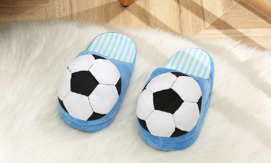 Image 6: Football Style Indoor Slippers