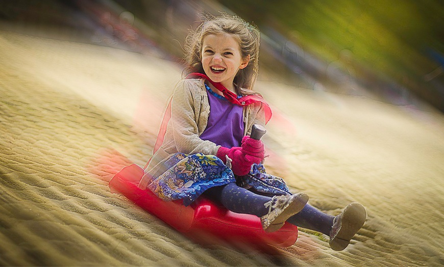 Image 2: One-Hour Tobogganing Session