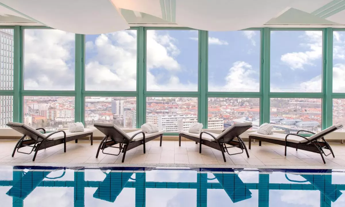Prag: 1-3 Nächte für Zwei im Superior-DZ mit Frühstück & Panorama-Wellness inkl. Pool im eleganten Panorama Hotel Prague - Primary Image