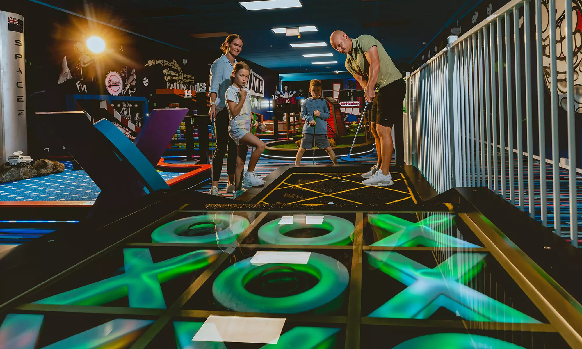 Bis zu 10% Rabatt auf den Golf – Minigolf – Schwarzlicht bei Laserstar Oldenburg