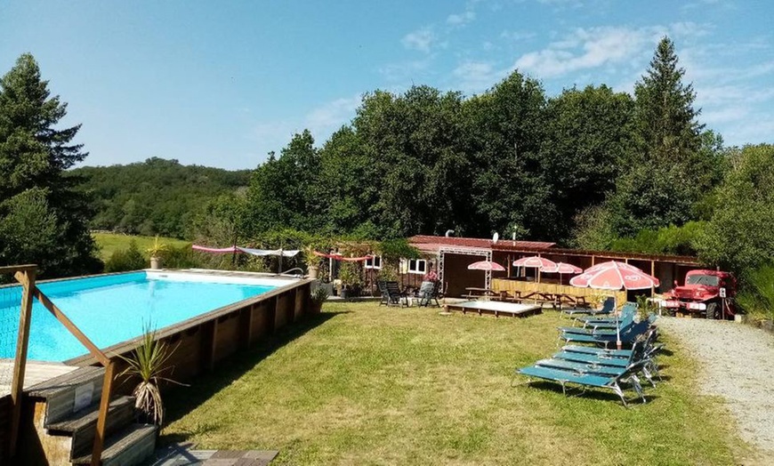 Image 1: Creuse : séjour de 1 ou 2 nuits en caravane avec PDJ et accès piscine