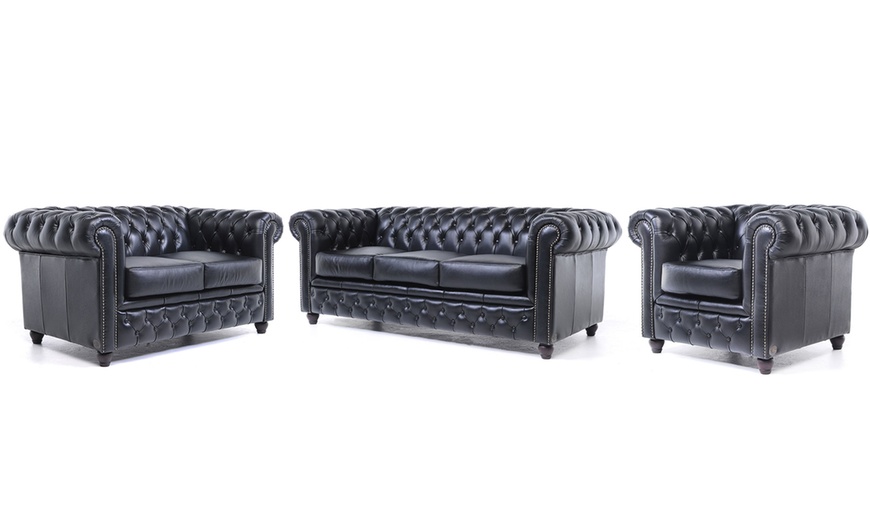 Image 75: Sofas Chesterfield en cuir authentiques 