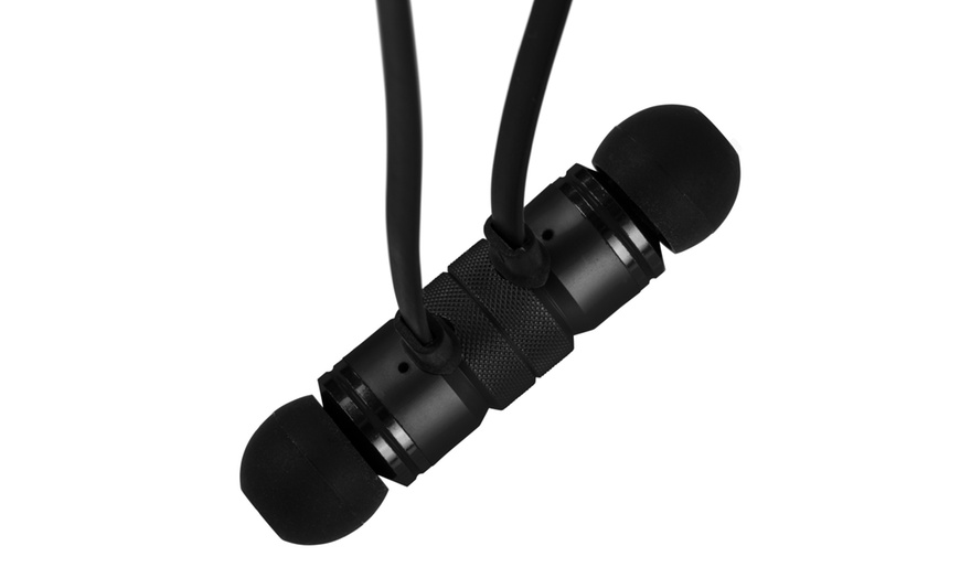 Image 2: Akai Bluetooth Earbuds