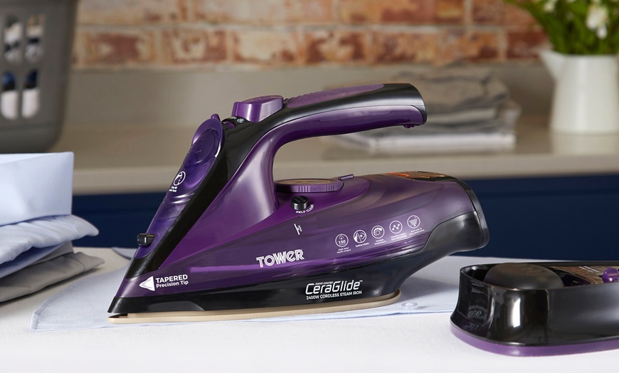 Image 2: Tower Cordless Steam Iron