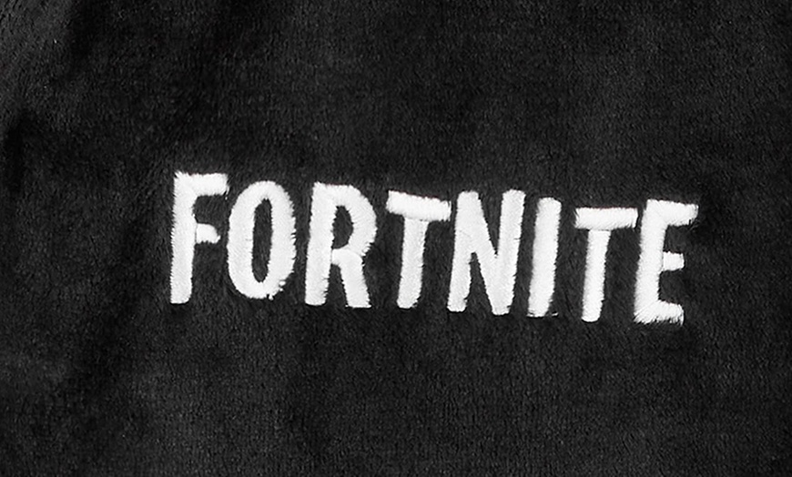 Image 10: Fortnite Dressing Gown