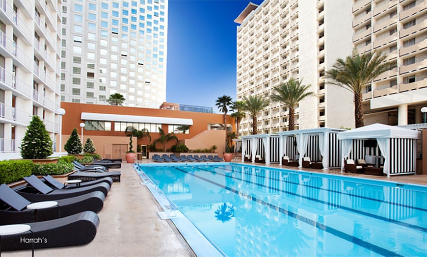 Image 20: Harrah’s Casino Resort on Las Vegas Strip with Optional Dining Credit