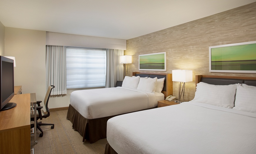 Image 3: Holiday Inn near Lake Michigan