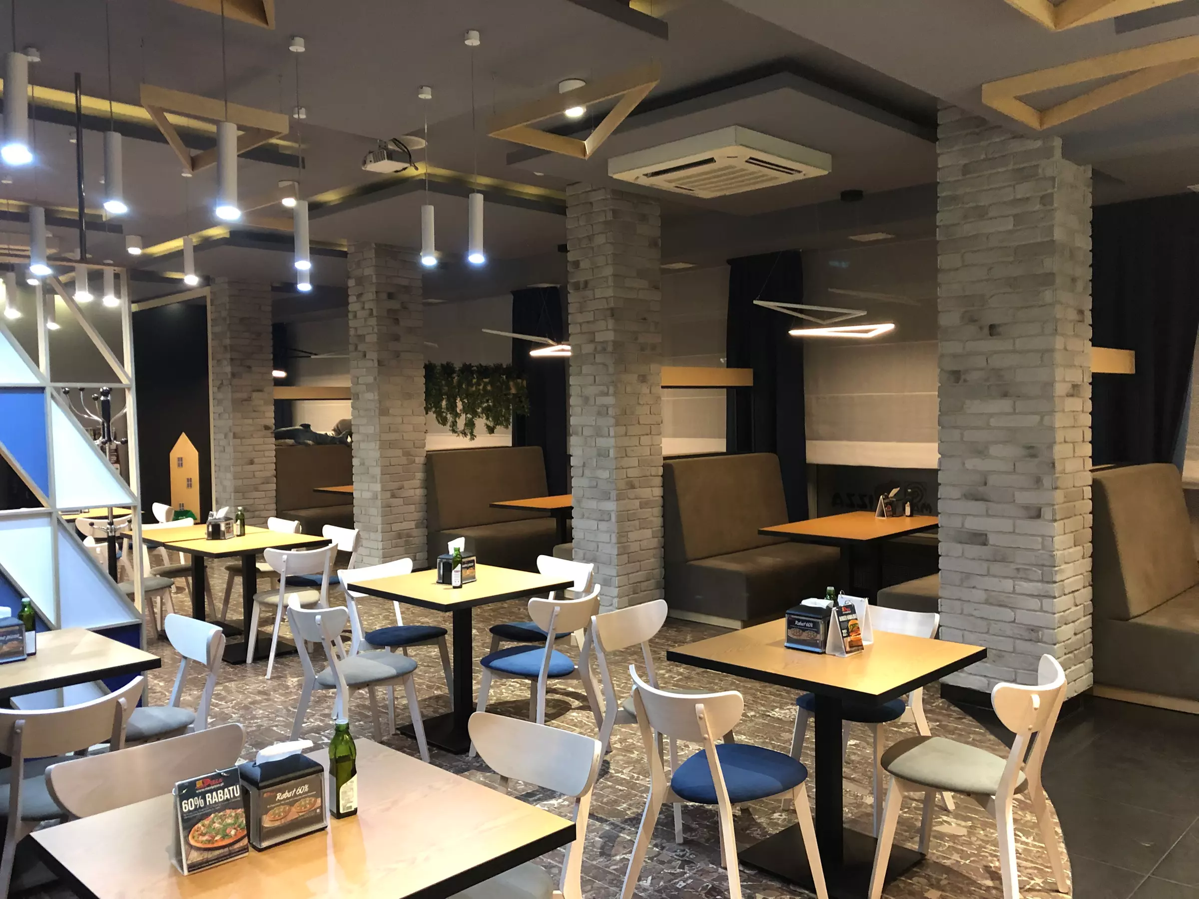 Dowolna pizza o średnicy 30 lub 45 cm: hawajska, meksykańska i więcej