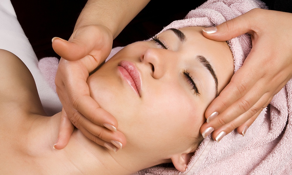 Limpieza facial profunda con peeling químico o Dermapen