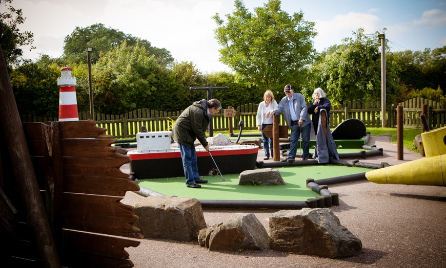 Image 3: Pontins Parks: Up to 4-Night Half Board Break