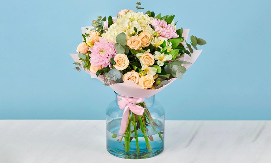 Image 8: Gift Flowers this Mother's Day! Flowers with Free Delivery!