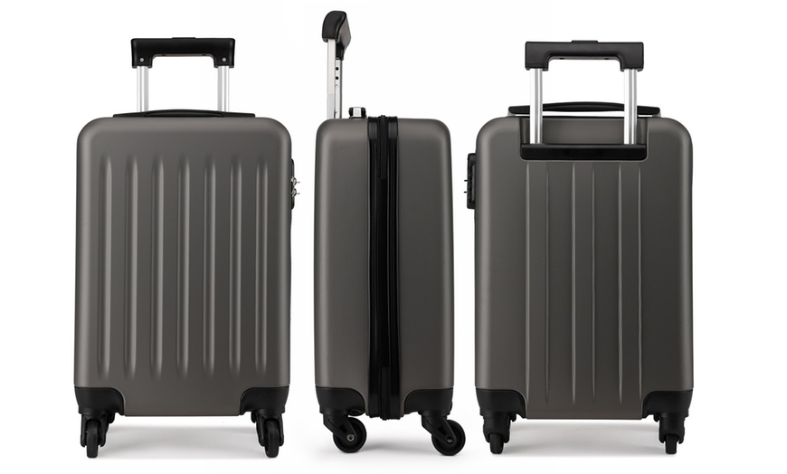 Image 4: Kono Grey Suitcase Range