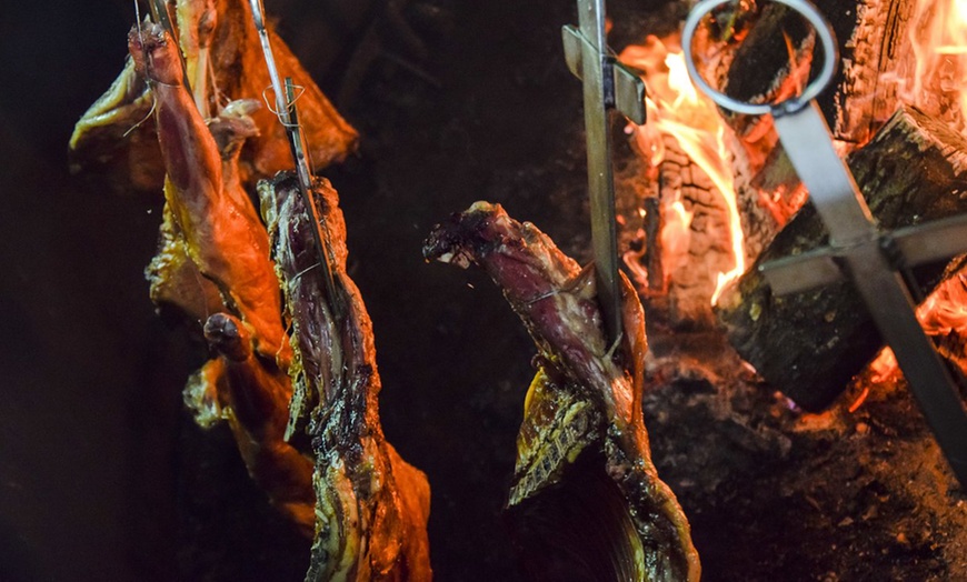 Image 19: Menú especial para 2: Cachopos o arroz de marisco con entrantes