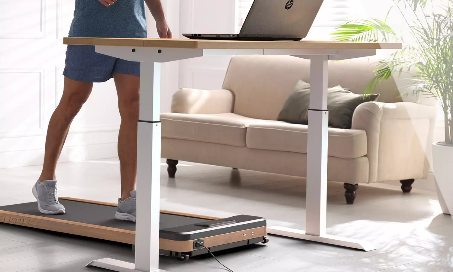 VESKA elektrisch höhenverstellbarer Schreibtisch