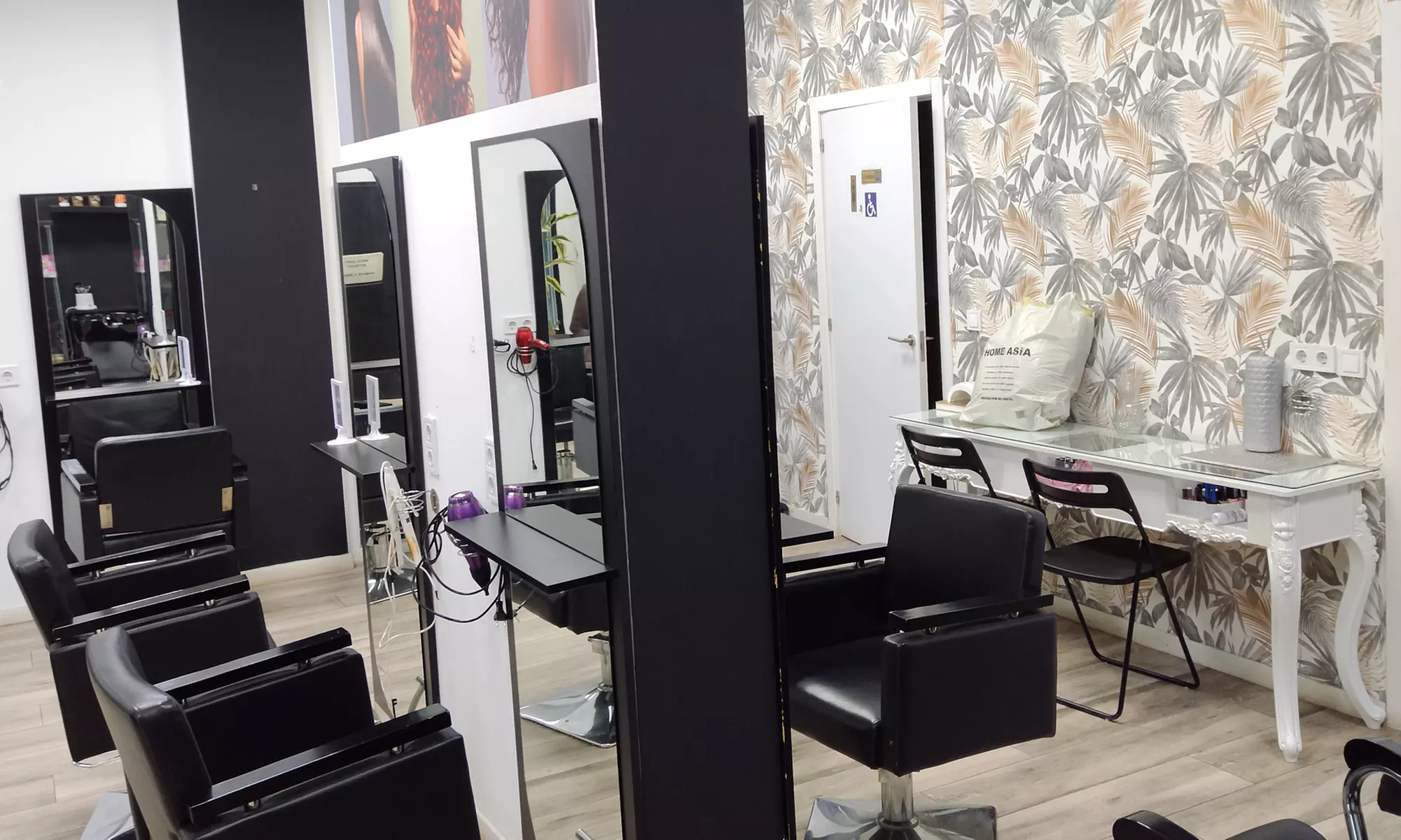 Sesión de peluquería con corte, tratamiento y tinte en Virginia Arias