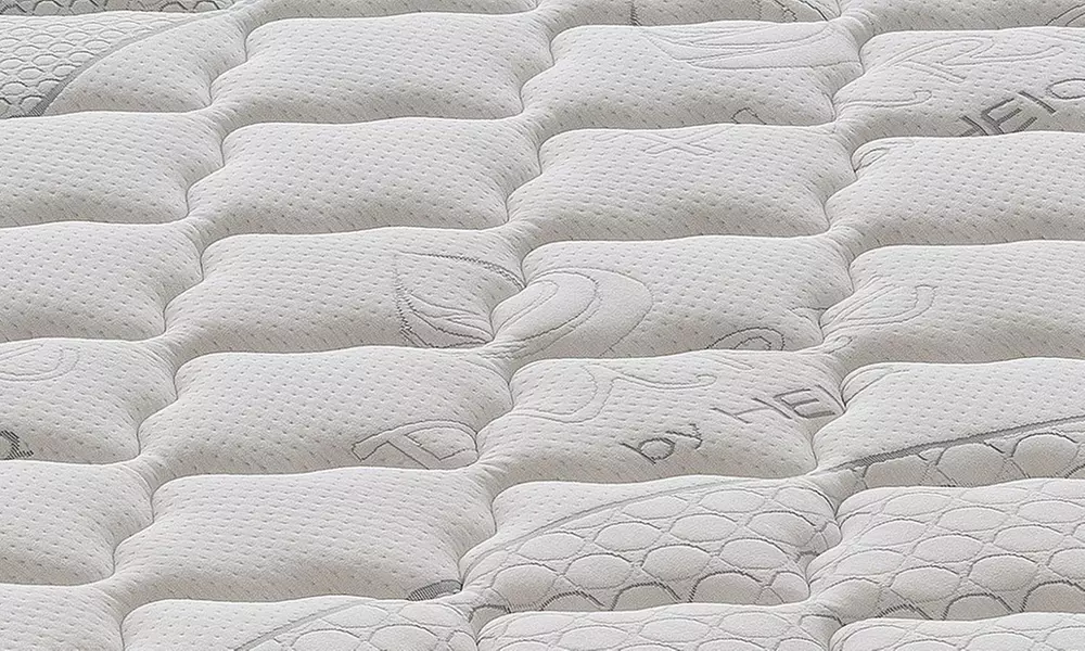 Matelas à ressorts ensachés et gel mémoire 13 zones