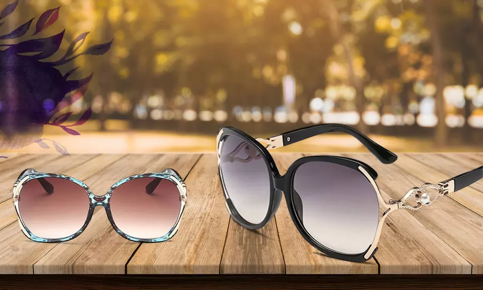 One, Two, or Three Pairs of Luxury Party Point Oversized Sunglasses from Novadab (Up to 88% Off) - Primary Image