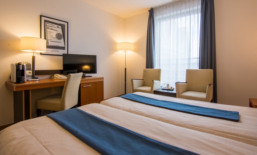 Image 7: Bruges: 4* Classic Twin or King Room Stay